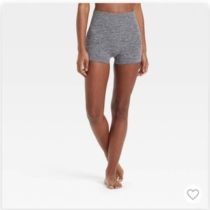 Cosie no tags, never worn. Gray, M seamless ribbed biker shorts.